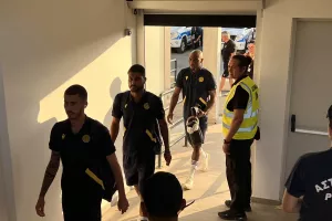 Η άφιξη της ΑΕΛ (φώτος)