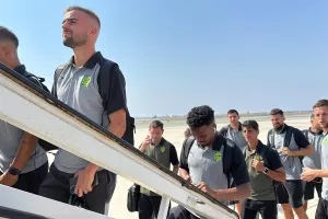 Με μικρή καθυστέρηση "πέταξε" για Ισραήλ (φώτος)