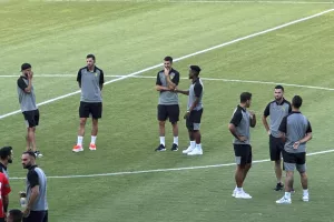 Η εντεκάδα της ΑΕΚ/Τρεις αλλαγές