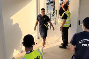 Η άφιξη της ΑΕΛ (φώτος)