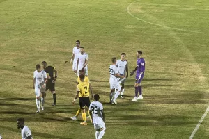 Με 10 η ΑΕΛ μετά από onfield review