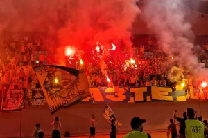 (ΒΙΝΤΕΟ) Πάρτι πρόκρισης - Εκστασιασμένοι ΑΕΛίστες και "Φέρτε μας το Ευρωπαϊκό!"