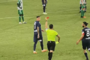 Νωρίς με... δέκα η Δόξα (Με onfield review)