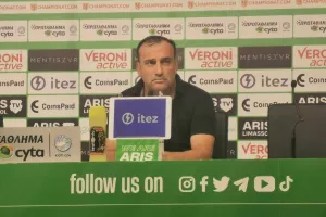 Σακκάς: “Ήταν πέναλτι κύριοι; Δεν θα πω κάτι άλλο”