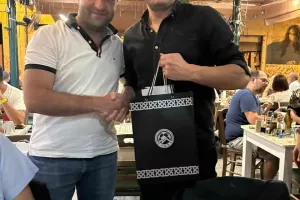 ΑΕΛ: Δεξιώθηκε... τους αντιπάλους της (Φώτος)