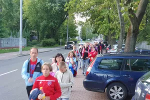 ΦΩΤΟΣ... οι Πολωνοί έξω από το Miejski Stadion Piłkarski