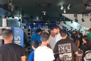 (ΦΩΤΟΣ Kerkida.net) Εκδήλωση στο Anostore- Ανορθωσιάτες μαζί με παίκτες
