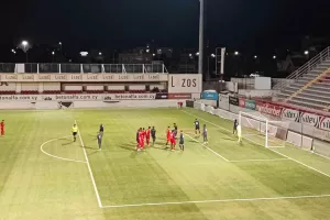 Ερυθρόλευκη νίκη (Σαλαμίνα-Οθέλλος 2-0) (ΣΧΟΛΙΟ)