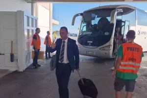 (ΦΩΤΟΣ) Η άφιξη της ΑΕΚ