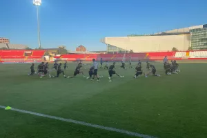 (Βίντεος/Φώτος) Η τελευταία του ΑΠΟΕΛ, "παιχνίδι" Σα Πίντο με τους παίκτες