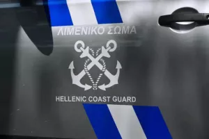 Μύκονος: Νεκρός 58χρονος – Σκάφος έπεσε σε βράχια