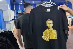 Ηρωική... φανέλα/ΑΝΟ