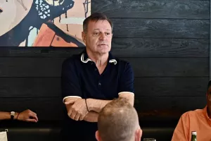 Πρόδρομος-ΒΙΝΤΕΟ/ "Προέχει η πρόκριση- Πρωτάθλημα, κύπελλο και ομίλους" (Τι είπε για μεταγραφές)