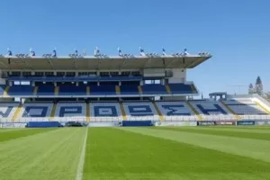 Μία ώρα αργότερα (ΑΝΟ-ΑΕΛ)
