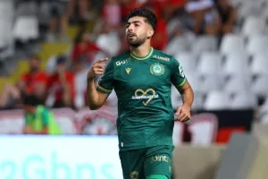 Ομόνοια - Νέα Σαλαμίνα: Γεμάτη πράσινη... πρεμιέρα με τεσσάρα, γκολ και αυτογκόλ (Φώτος)