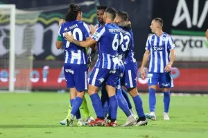 ΑΕΚ - Εθνικός: Ασύλληπτο ματς, εκκωφαντική ισοπαλία στη Λάρνακα! (φώτος)
