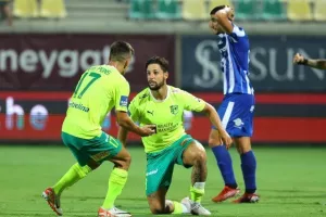 ΑΕΚ - Εθνικός: Ασύλληπτο ματς, εκκωφαντική ισοπαλία στη Λάρνακα! (φώτος)