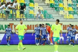 ΑΕΚ - Εθνικός: Ασύλληπτο ματς, εκκωφαντική ισοπαλία στη Λάρνακα! (φώτος)