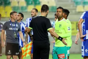 ΑΕΚ - Εθνικός: Ασύλληπτο ματς, εκκωφαντική ισοπαλία στη Λάρνακα! (φώτος)