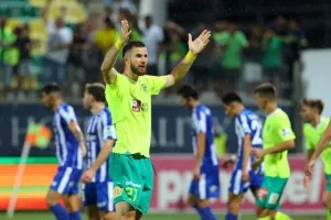 ΑΕΚ - Εθνικός: Ασύλληπτο ματς, εκκωφαντική ισοπαλία στη Λάρνακα! (φώτος)