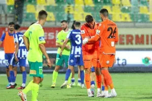 ΑΕΚ - Εθνικός: Ασύλληπτο ματς, εκκωφαντική ισοπαλία στη Λάρνακα! (φώτος)