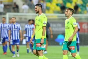 ΑΕΚ - Εθνικός: Ασύλληπτο ματς, εκκωφαντική ισοπαλία στη Λάρνακα! (φώτος)