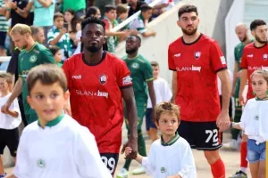 Ομόνοια - Καμπάλα: Πρόκριση με "καρέ", Μπεζούς και... γεμάτη εμφάνιση! (Φώτος)