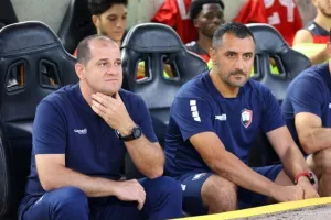 Ομόνοια - Καμπάλα: Πρόκριση με "καρέ", Μπεζούς και... γεμάτη εμφάνιση! (Φώτος)