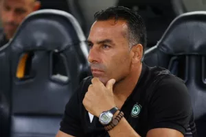 Ομόνοια - Μίντιλαντ: Στοχεύει και στους Δανούς πλέον ο Μπεζούς! (φώτος)