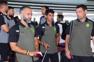 Με μικρή καθυστέρηση "πέταξε" για Ισραήλ (φώτος)