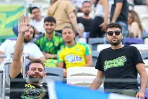 (ΦΩΤΟΡΕΠΟΡΤΑΖ)  Ο κόσμος της ΑΕΚ στο "Bloomfiled"