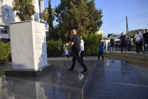 Κατάθεση στεφάνων στη μνήμη Αντώνη Παπαδόπουλου