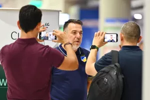 (ΦΩΤΟΣ) "Πέταξε" για Βελιγράδι