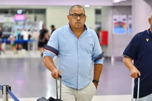 (ΦΩΤΟΣ/ΒΙΝΤΕΟ) Στο αεροδρόμιο η αποστολή του ΑΠΟΕΛ