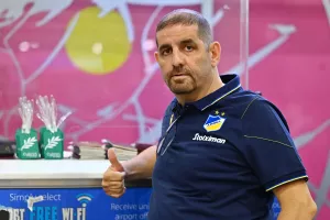 (ΦΩΤΟΣ/ΒΙΝΤΕΟ) Στο αεροδρόμιο η αποστολή του ΑΠΟΕΛ