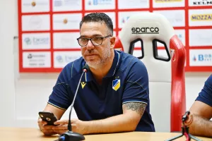 Σα Πίντο: "Με καρδιά και συγκέντρωση/Ήρθαμε για να κερδίσουμε" (βίντεο/φώτος)