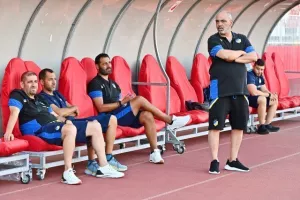 (Βίντεος/Φώτος) Η τελευταία του ΑΠΟΕΛ, "παιχνίδι" Σα Πίντο με τους παίκτες