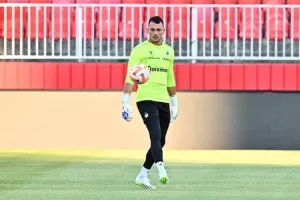 (Βίντεος/Φώτος) Η τελευταία του ΑΠΟΕΛ, "παιχνίδι" Σα Πίντο με τους παίκτες