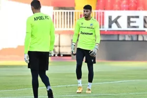 (Βίντεος/Φώτος) Η τελευταία του ΑΠΟΕΛ, "παιχνίδι" Σα Πίντο με τους παίκτες
