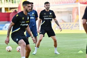 (Βίντεος/Φώτος) Η τελευταία του ΑΠΟΕΛ, "παιχνίδι" Σα Πίντο με τους παίκτες