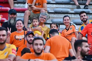 Φωτορεπορτάζ από τις κερκίδες στο ΑΕΖ - ΑΠΟΕΛ