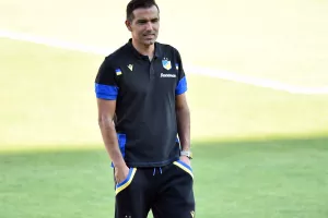 (Βίντεος/Φώτος) Η τελευταία του ΑΠΟΕΛ, "παιχνίδι" Σα Πίντο με τους παίκτες