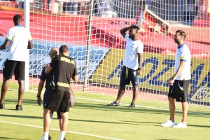 (Βίντεος/Φώτος) Η τελευταία του ΑΠΟΕΛ, "παιχνίδι" Σα Πίντο με τους παίκτες
