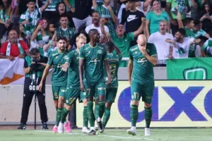 Ομόνοια - Καμπάλα: Πρόκριση με "καρέ", Μπεζούς και... γεμάτη εμφάνιση! (Φώτος)