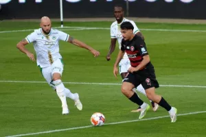 Μίντιλαντ 5-1 Ομόνοια: Με παίκτη λιγότερο ήταν δύσκολο, βαριά ήττα στο Χέρνινγκ (φώτος)
