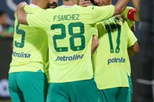 ΑΕΚ - Τορπέδο: Κιτρινοπράσινη πρόκριση με... "καρδιοχτύπι" στο φινάλε! (Φώτος)