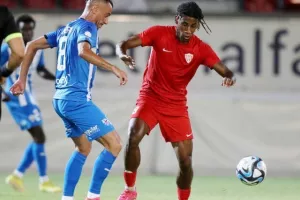 Νέα Σαλαμίνα - Ανόρθωση: Τεσσάρα της "Κυρίας" στο "αντίο" του Μαργκάσα