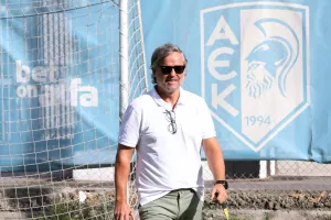 Ρόκα: "ΑΕΚ, η πρώτη κυπριακή ομάδα στον κόσμο, είμαι περήφανος!"