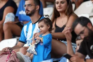 Ο κόσμος στο "Αντώνης Παπαδόπουλος" 