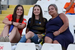 (ΦΩΤΟΡΕΠΟΡΤΑΖ) Ο κόσμος του ΑΠΟΕΛ στο ΓΣΠ